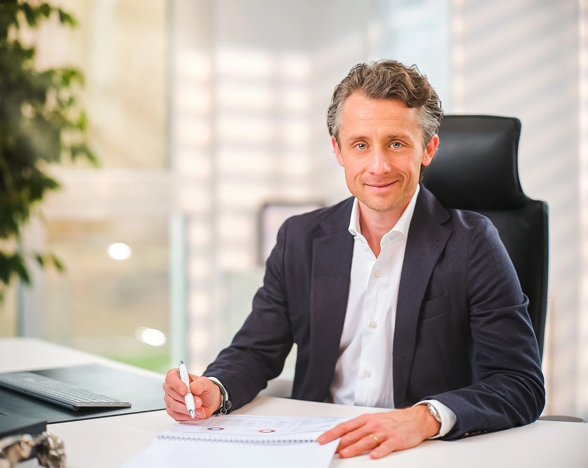 Porträt von Dr. Clint Magg, Director M&A.